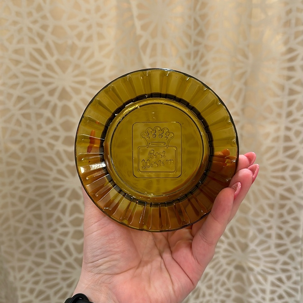 🌟 Vintage Best Western Ashtray – Retro Collectible